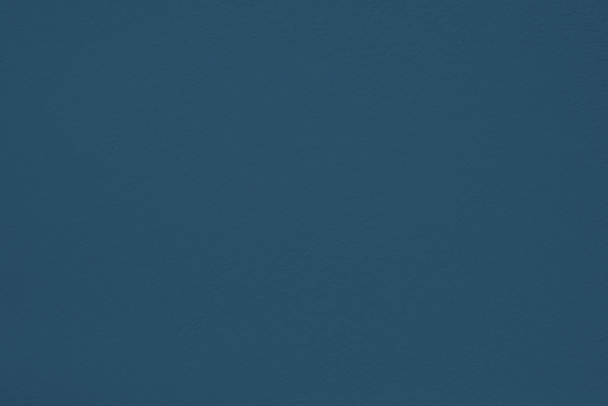 Peinture Blue revolver appliquée sur un mur - teinte bleu marine