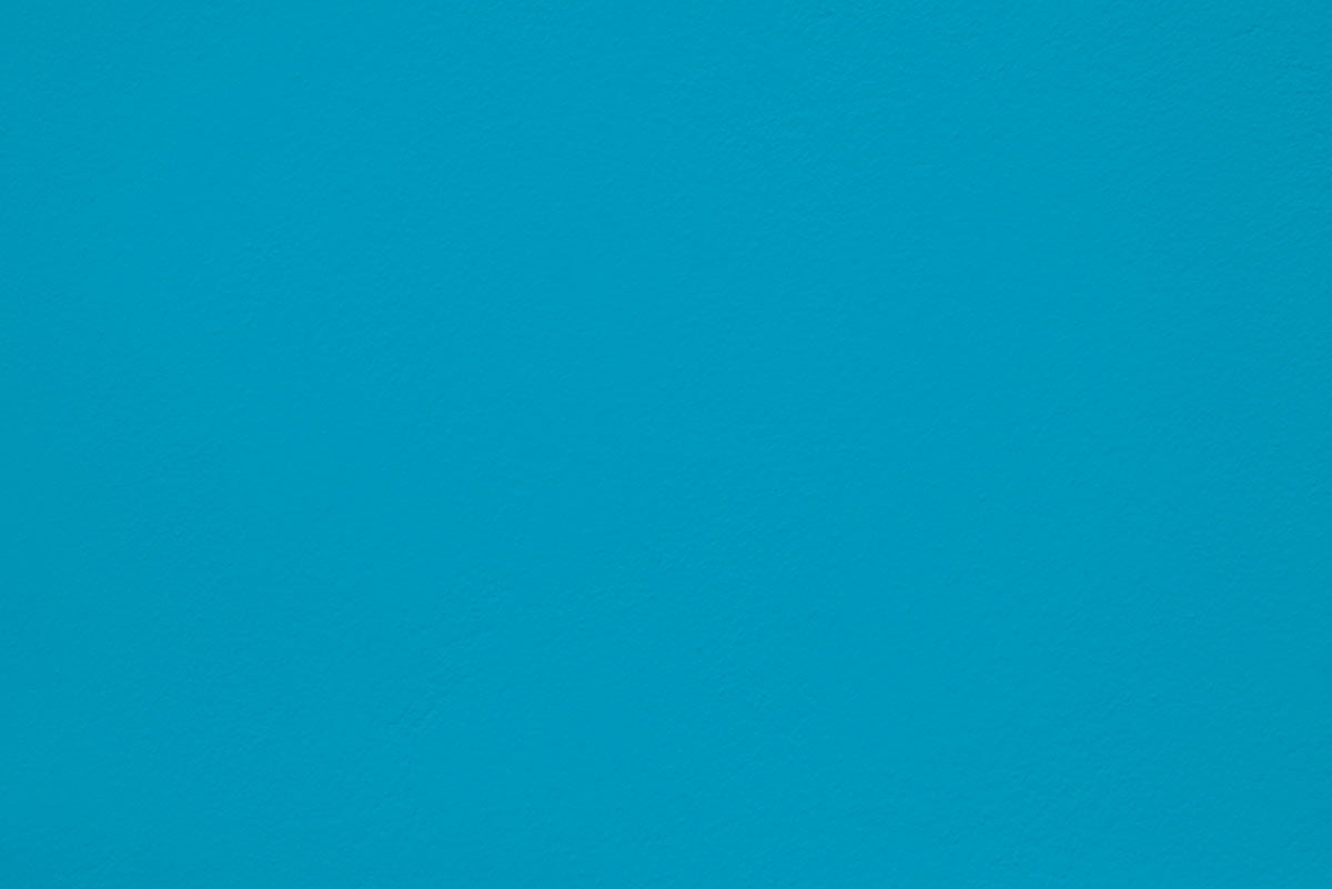 Peinture Deep dive appliquée sur un mur - teinte bleu turquoise