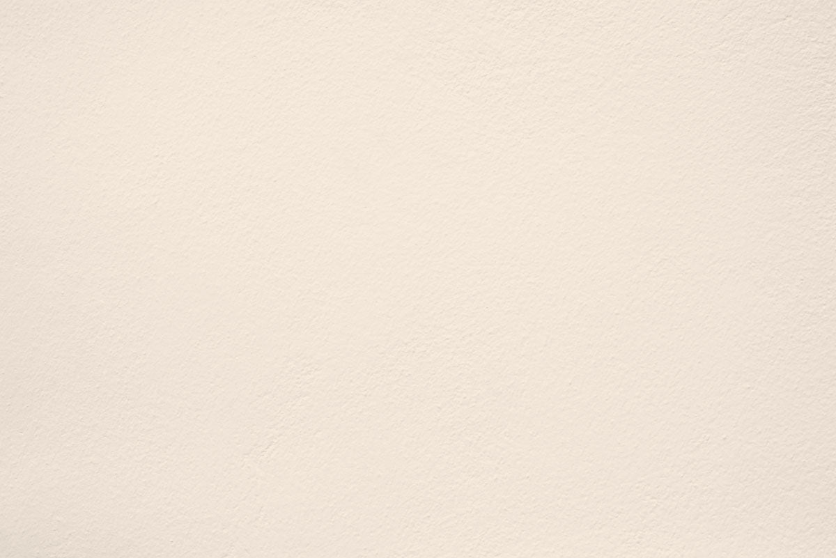 Peinture Honey moon appliquée sur un mur - teinte blanc creme