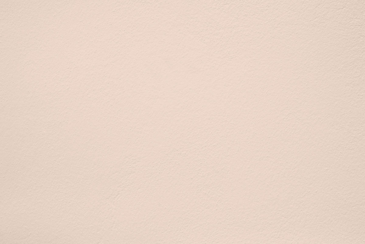 Peinture Mineral charm appliquée sur un mur - teinte beige rose