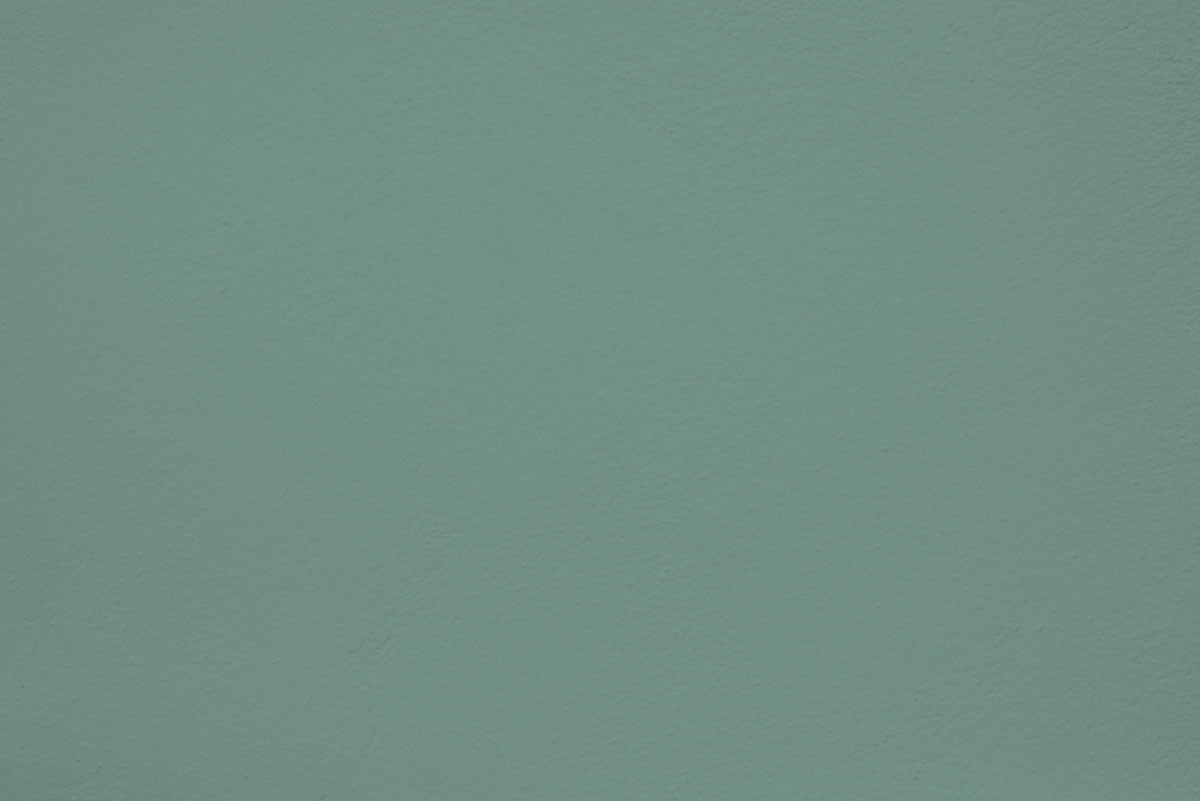 Peinture Salvia calma appliquée sur un mur - teinte vert de gris