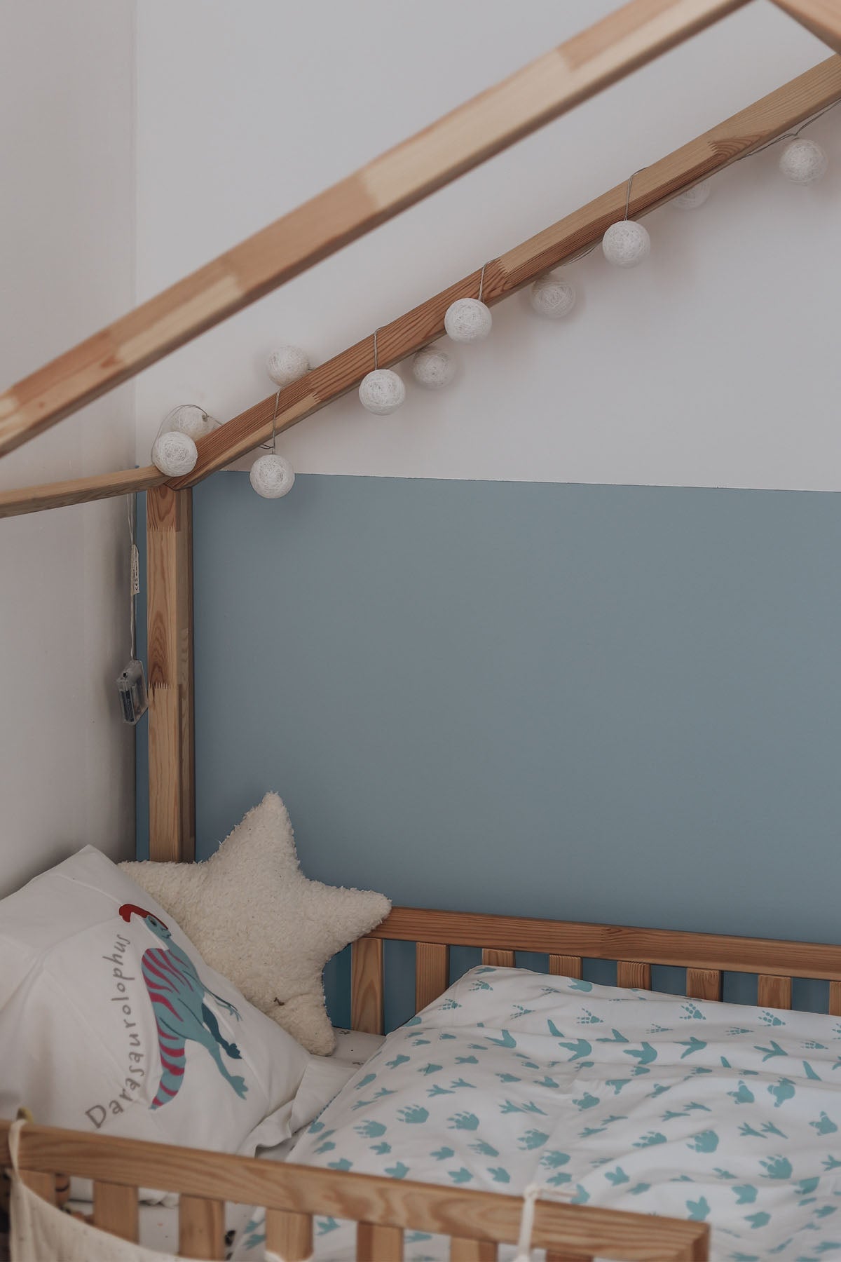 Visuel d'ambiance 1 échantillon repositionnable Cool pearl - teinte bleu gris clair 