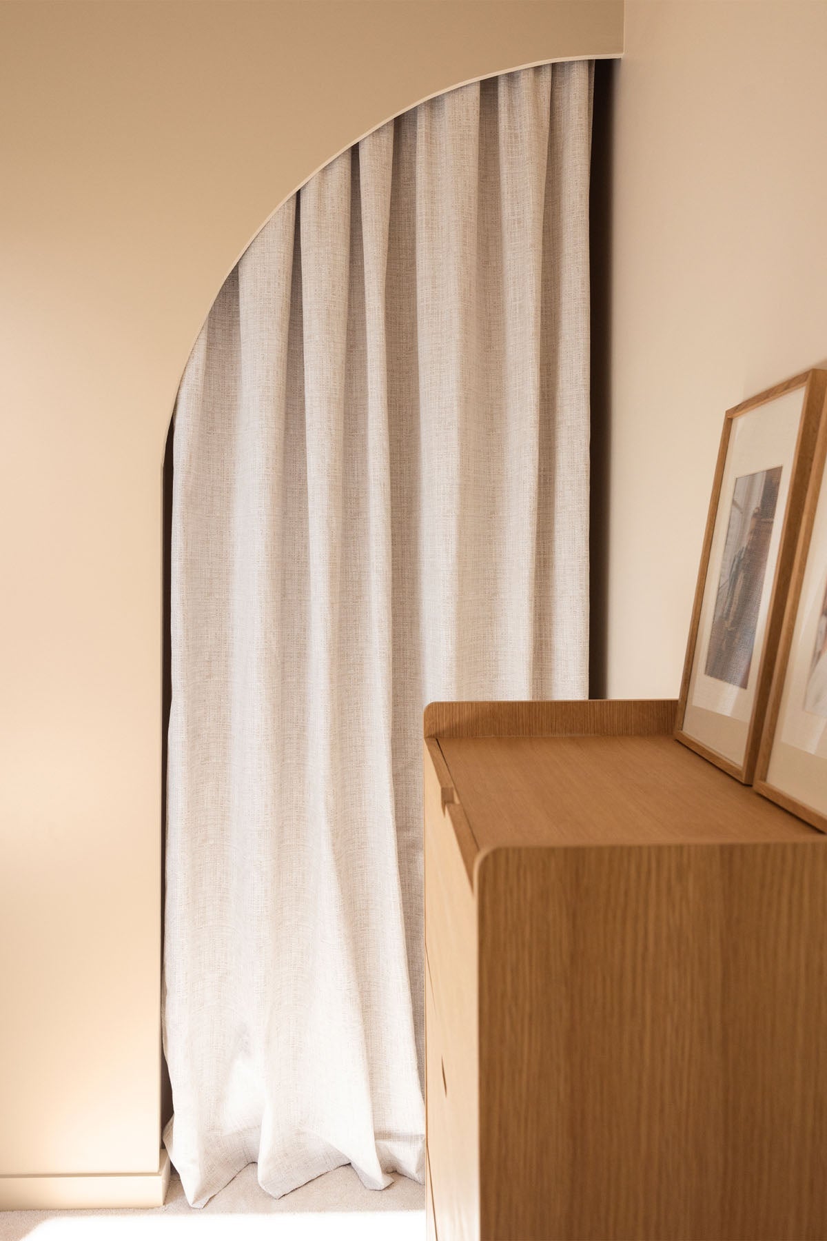 Inspiration déco : ambiance 1 avec la peinture Desert tonight - teinte beige sable 