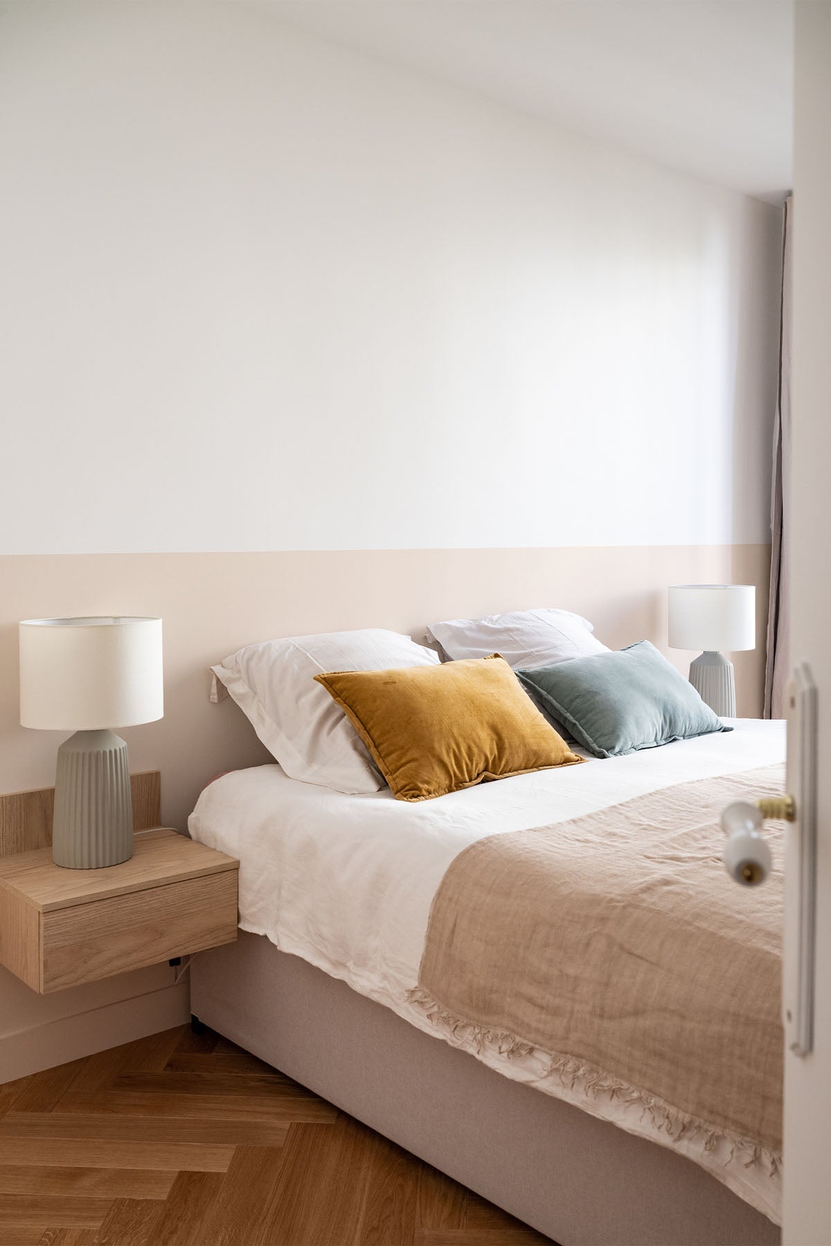 Inspiration déco : ambiance 1 avec la peinture Mineral charm - teinte beige rose 