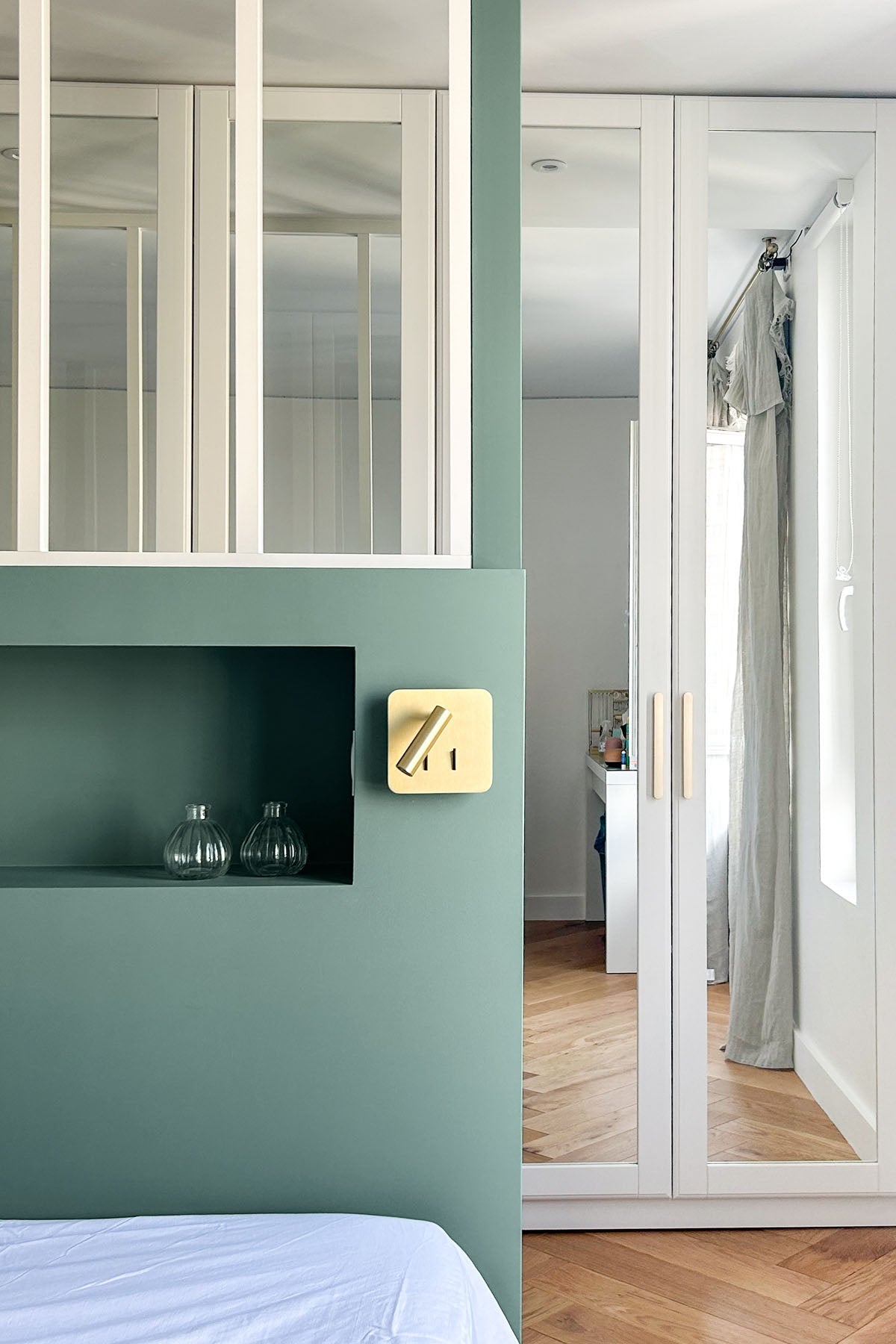 Inspiration déco : ambiance 1 avec la peinture Salvia calma - teinte vert de gris 