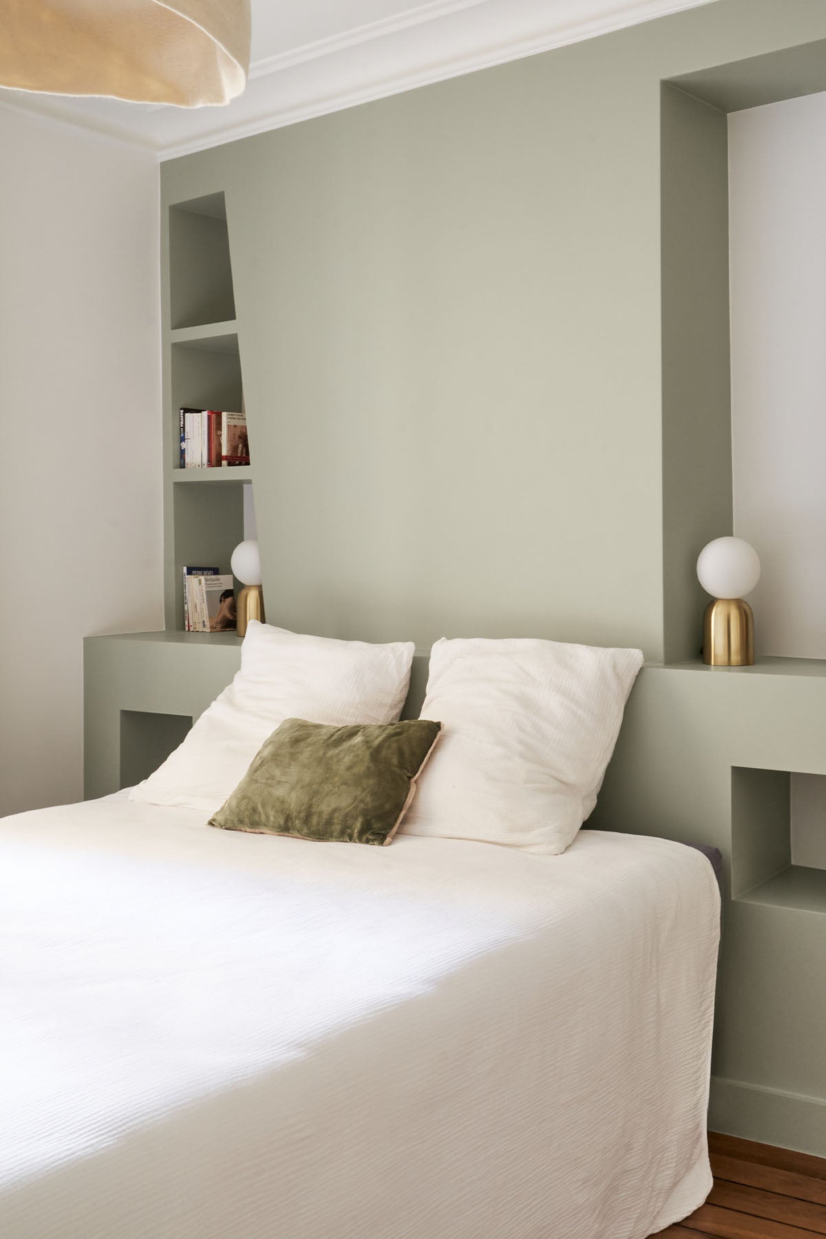 Inspiration déco : ambiance 1 avec la peinture Verde suave - teinte vert sauge 