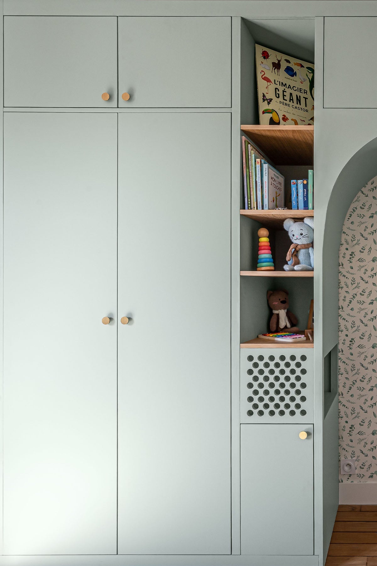 Inspiration déco : ambiance 2 avec la peinture Green clay - teinte vert de gris clair 